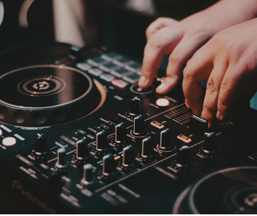 dj